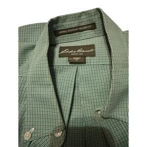 Eddie Bauer Wrinkle Resitant Relaxed Fit Green Plaid Button Down Shirt